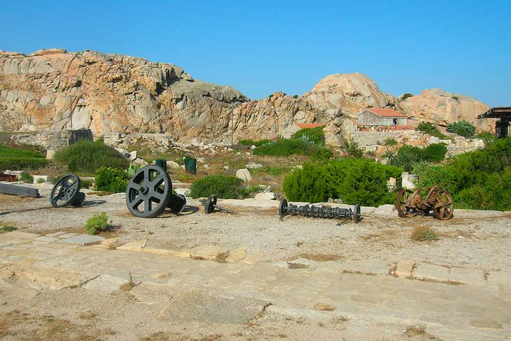Una cava di granito a La Maddalena